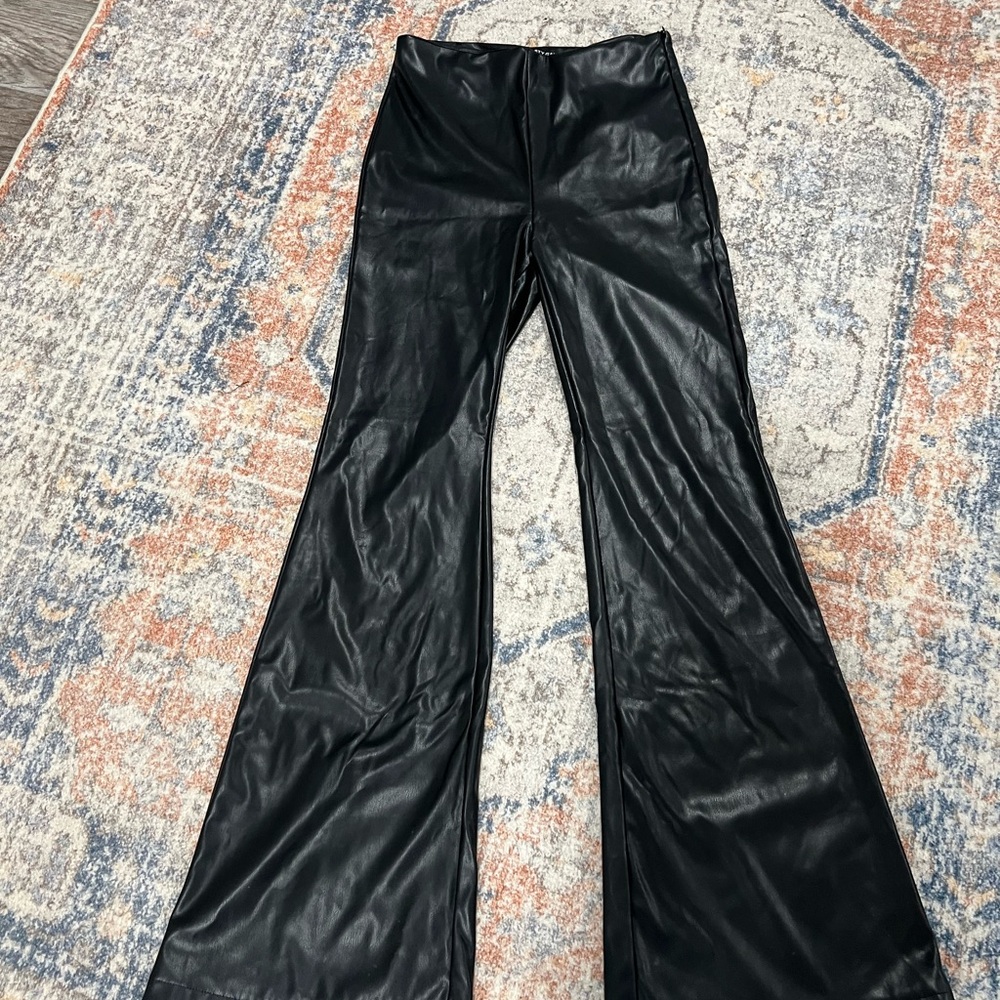 Black Faux Leather Flare Pants Y2K stretchy size M